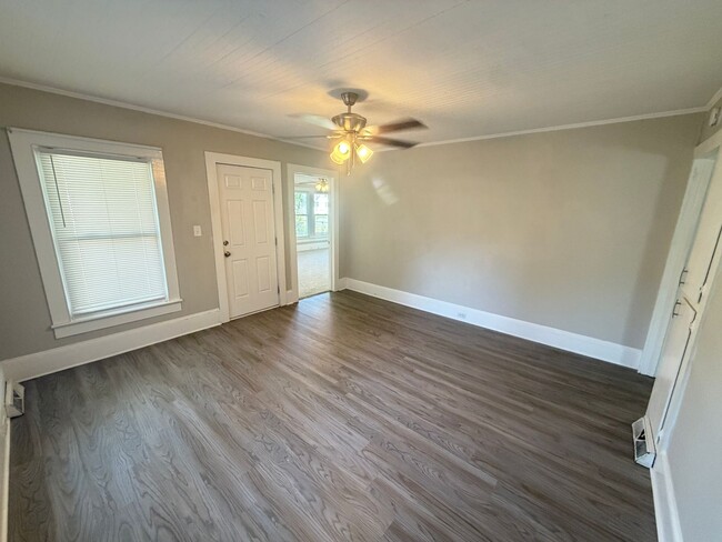 Building Photo - Just remolded 3 bedroom 1 bathroom house. Very close to I85 and Downtown Kannapolis