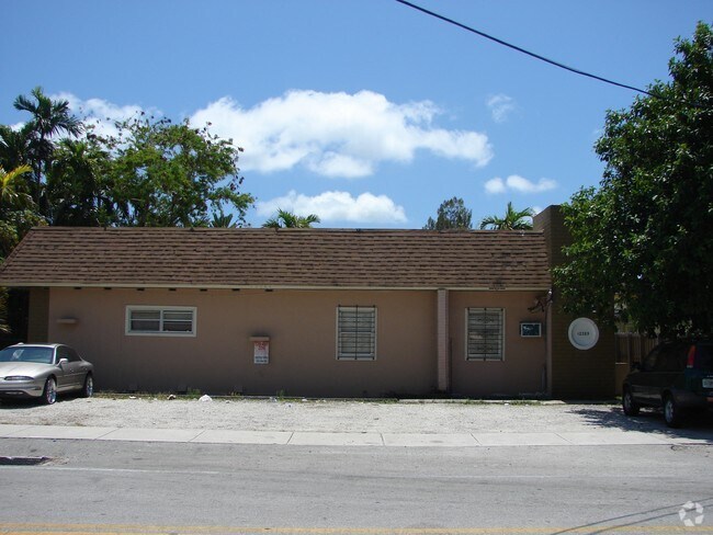 Building Photo - 12285 NE 5th Ave