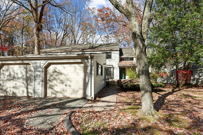 Foto del edificio - 27 Farmington Chase Crescent