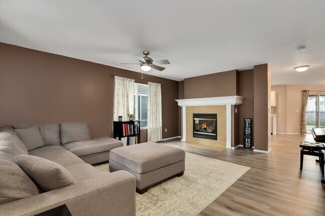 Building Photo - Amazing Floor Plan in Desirable Puyallup S...