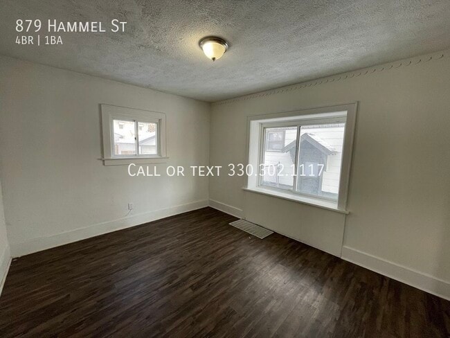 Building Photo - Four bedroom one bathroom home for rent