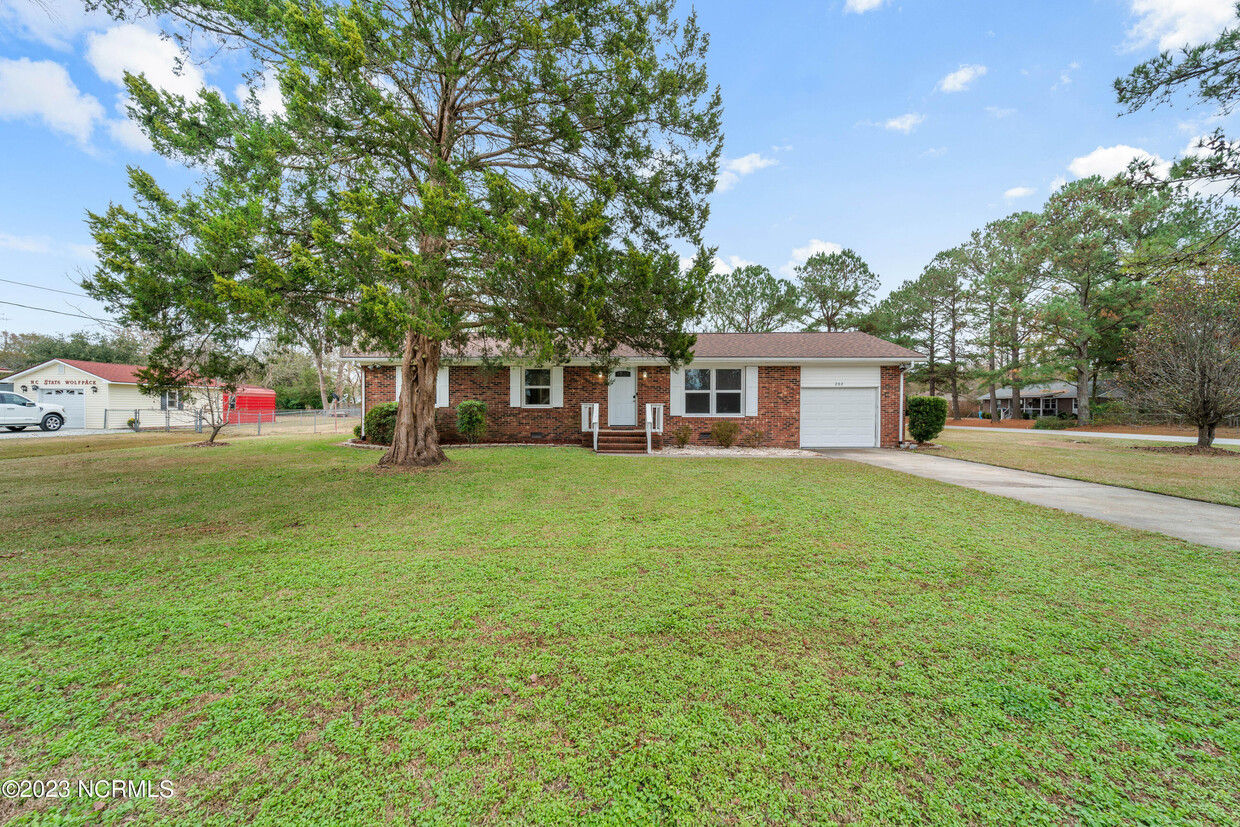 Foto principal - 202 Timothy Rd