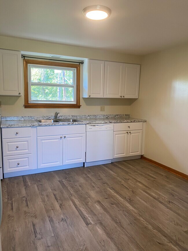 5479 Strnad Dr Unit F4, Hamburg, NY 14075 Apartments in Hamburg, NY