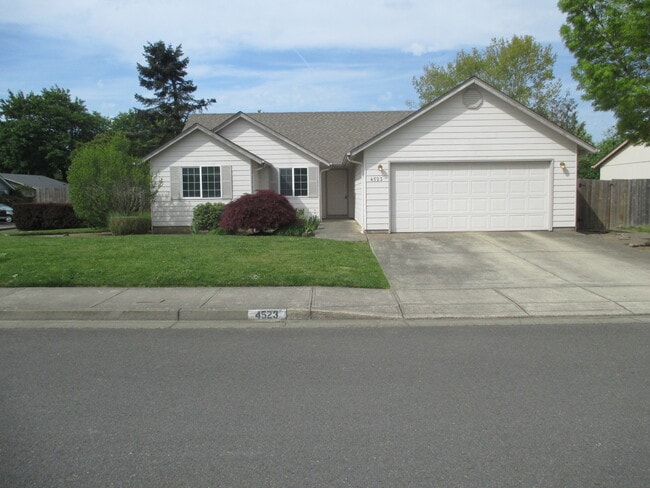 Building Photo - 4523 Wildcherry Dr SE