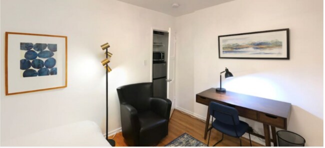Sitting & Snack Area - 1707 Butler Ave