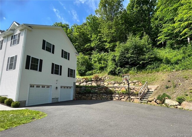 Building Photo - 71 Ledges Rd