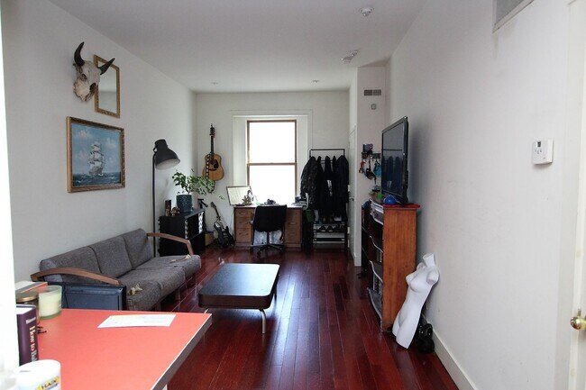 Foto del edificio - Bright and spacious one bedroom unit with ...