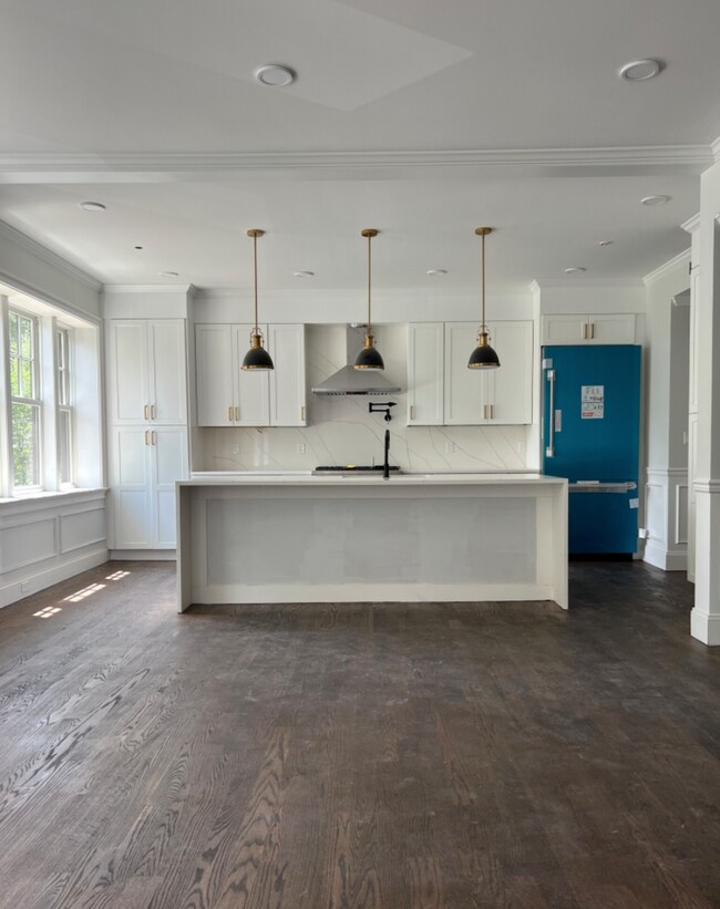 Foto del edificio - 128 Longwood Ave