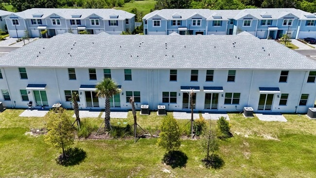 Building Photo - 475 Salisbury Cir