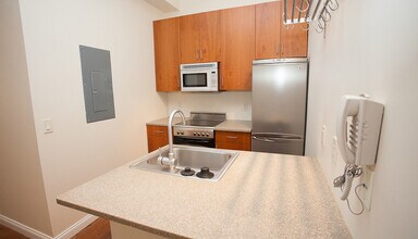 Building Photo - 56 W Gay St