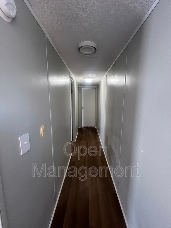 Foto del edificio - 3300 Voight Blvd