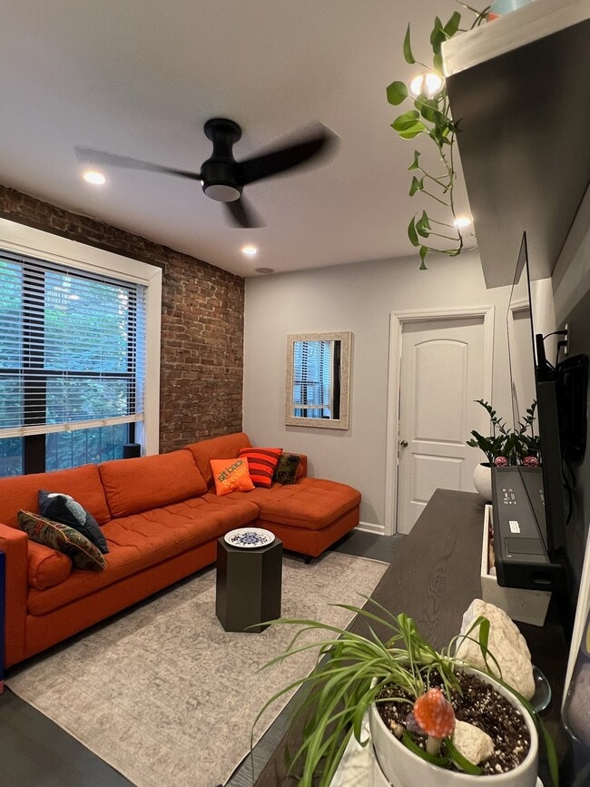 Foto del edificio - 952 St Marks Ave