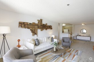 2 BR, 2 BA - The Newport - La Regencia Apartments