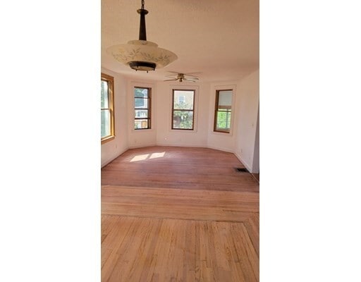 Building Photo - 123 Ashland St