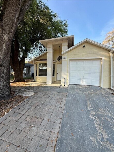 Foto del edificio - 776 Wolf Creek Ct