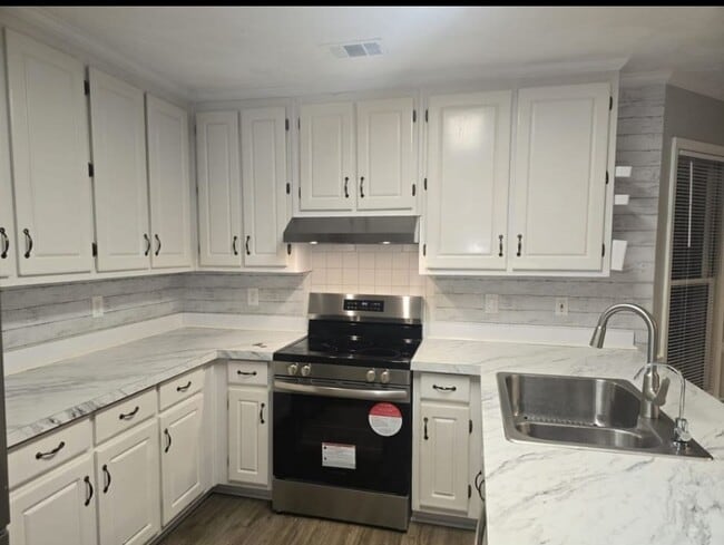 Building Photo - 3530 Pierce Arrow Cir
