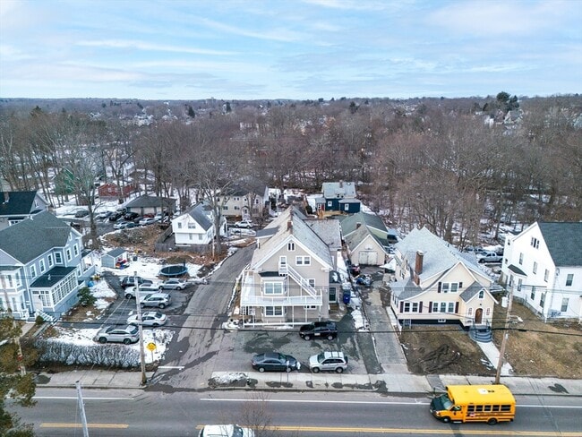 Building Photo - 285 W Elm St