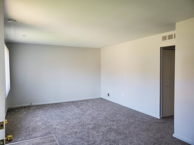 Foto del edificio - 30492 Groveland St