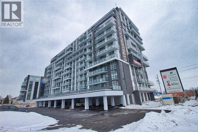 Building Photo - 461 Green Rd