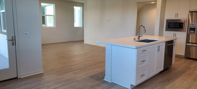 Building Photo - 119 Fable