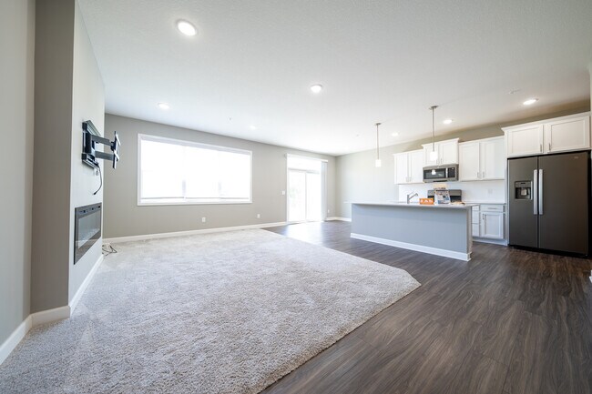 Foto del edificio - 1715 Emerson Ct