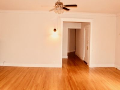 Primary Photo - 5427 S Greenwood Ave