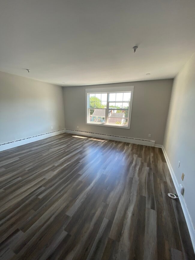 Building Photo - MODERN APARTMENT LIVING IN FAIRVIEW - ONE BEDROOM APARTMENT