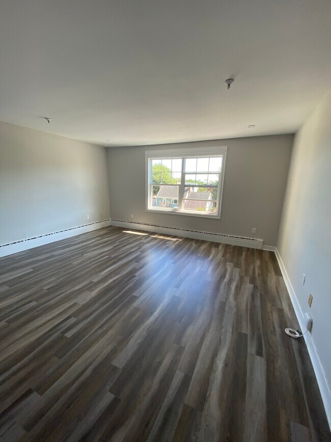 Photo du bâtiment - MODERN APARTMENT LIVING IN FAIRVIEW - ONE BEDROOM APARTMENT