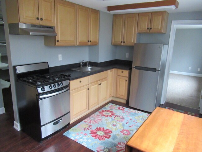 Kitchen - 6627 Cherry Hill Rd