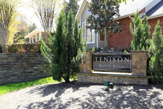 Building Photo - Tenison at White Rock