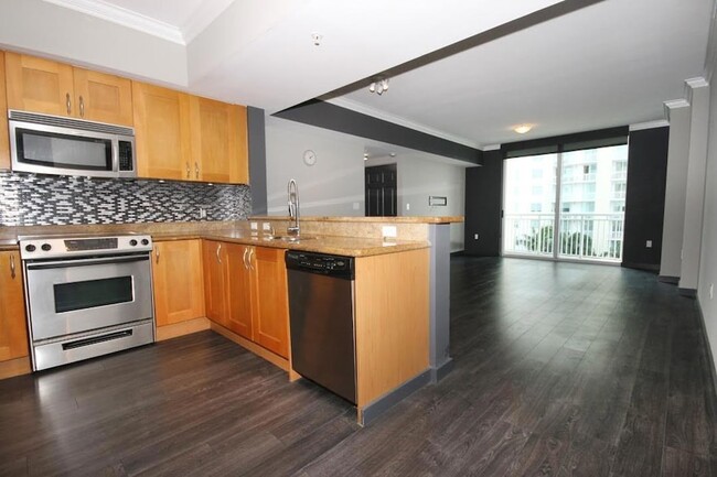 Foto del edificio - 1755 E Hallandale Beach Blvd
