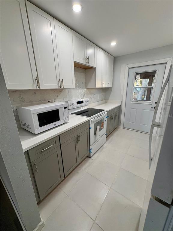 Foto del edificio - 5401 Hansel Ave