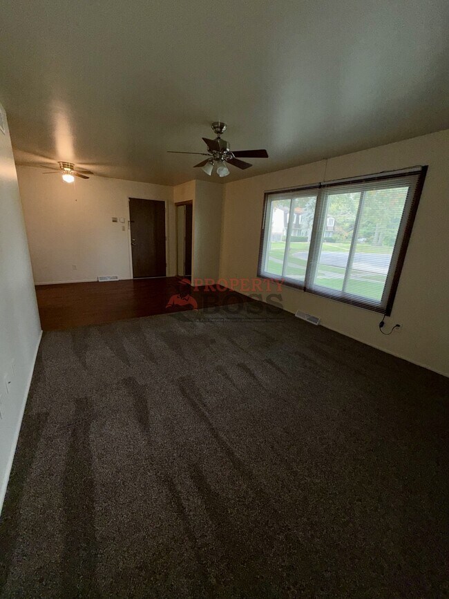 Foto del edificio - 1351 Pine Ct