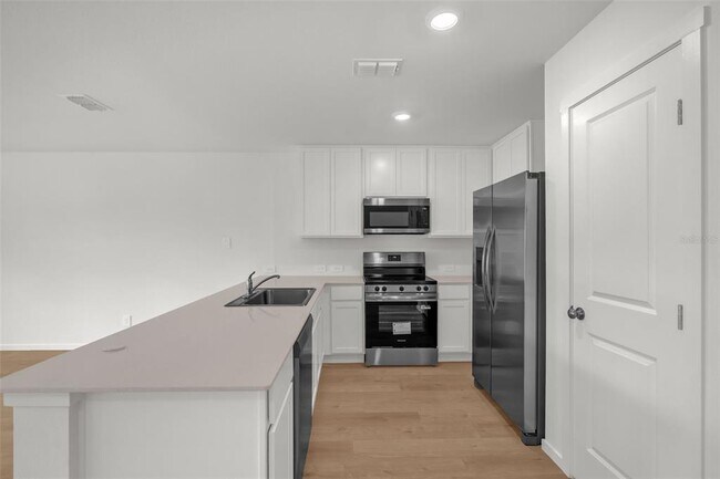 Foto del edificio - 2428 Bevel Ln