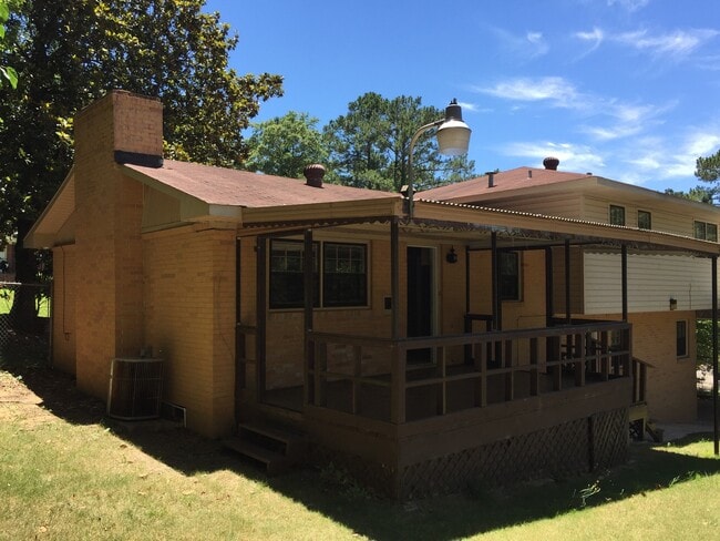 Building Photo - **ON HOLD**Near Ft. Benning. Columbus, GA  Bedroom 4 / 1 Full Bathroom & 2 Half Bathroom Home for...