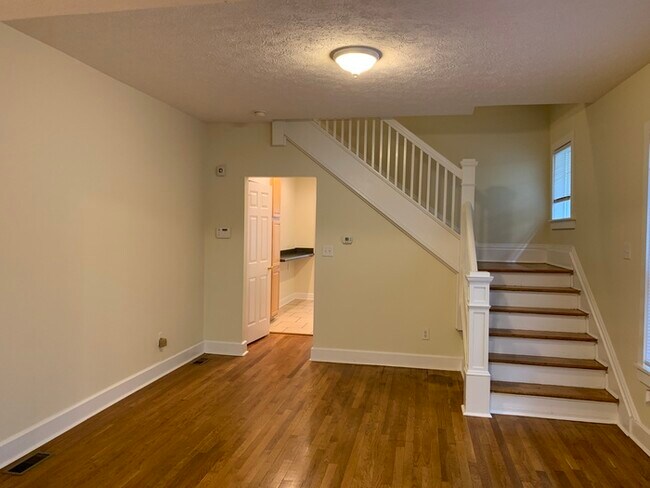 Foto del edificio - Gorgeous Double in South Broad Ripple!