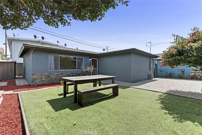 Building Photo - 15230 Avis Ave