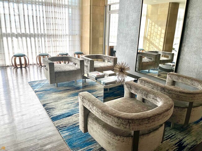 Foto del edificio - 4561 Olde Perimeter Way