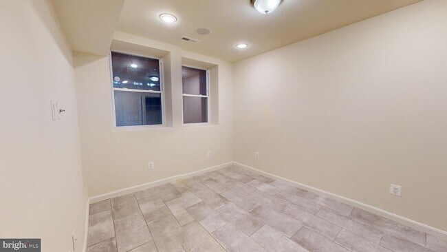 Foto del edificio - 607 Kenyon St NW