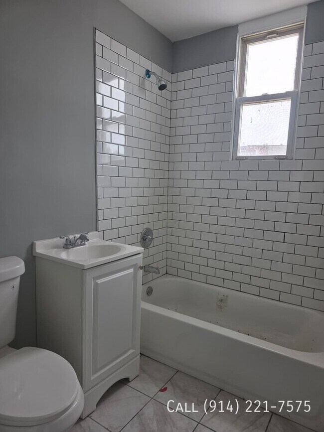 Building Photo - 188 Ashburton Ave