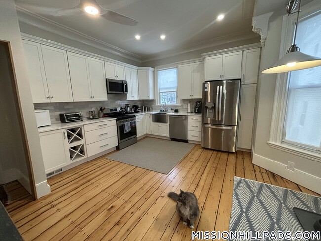 Foto del edificio - 1 Pickering Ave