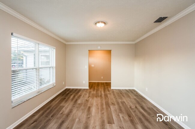 Building Photo - 206 Donatello Dr