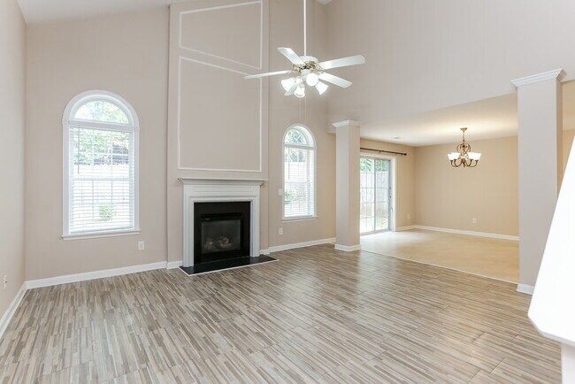 Foto del edificio - 47 Highland Falls Dr