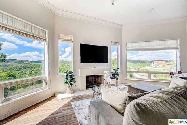 Building Photo - 5312 Scenic View Dr