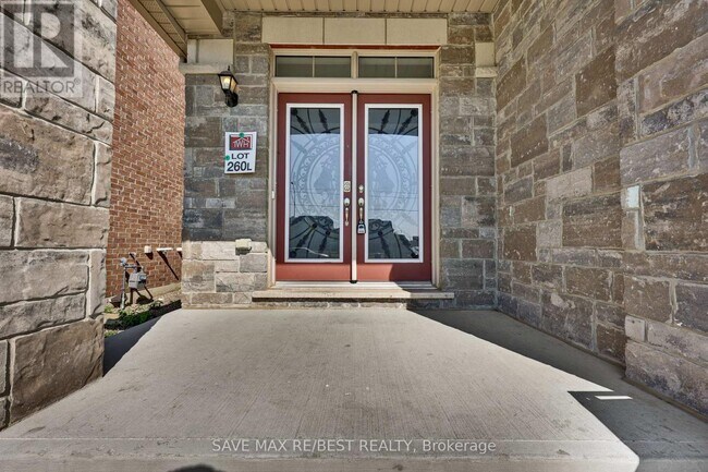 Building Photo - 33 Pearman Cres