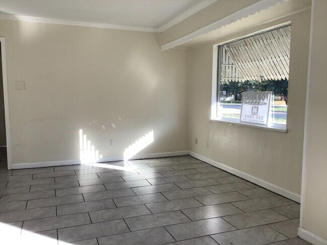 Foto del edificio - Sunset Acres Neighorhood