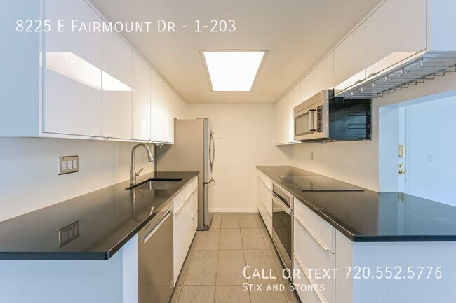 Foto del edificio - 8225 E Fairmount Dr