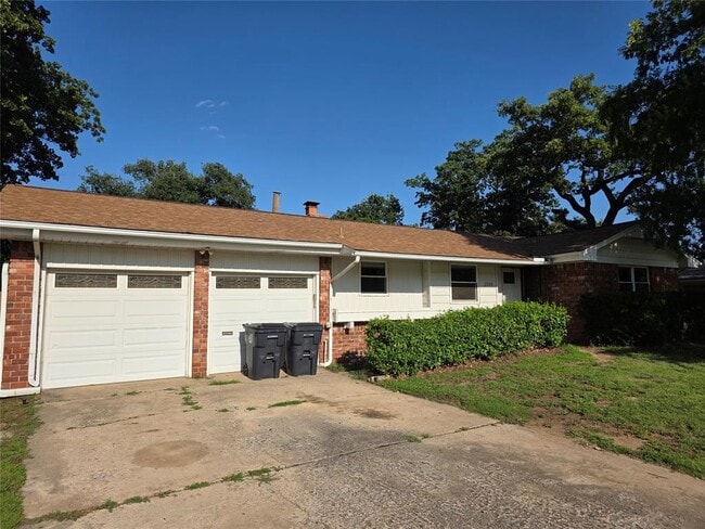 Building Photo - 2708 N Holloway Ave