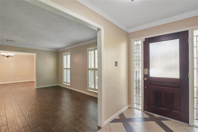 Foto del edificio - 10911 Elmdale Dr