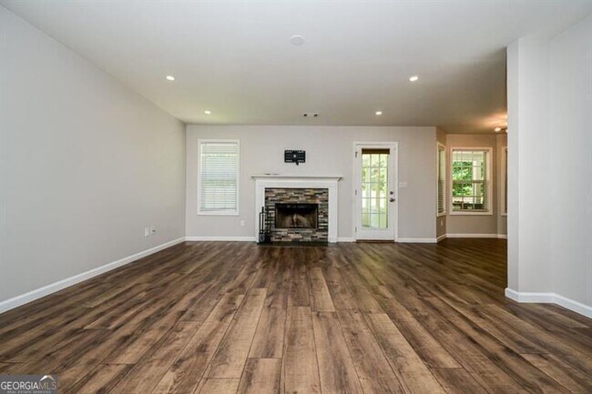 Building Photo - 140 Whitehead Dr